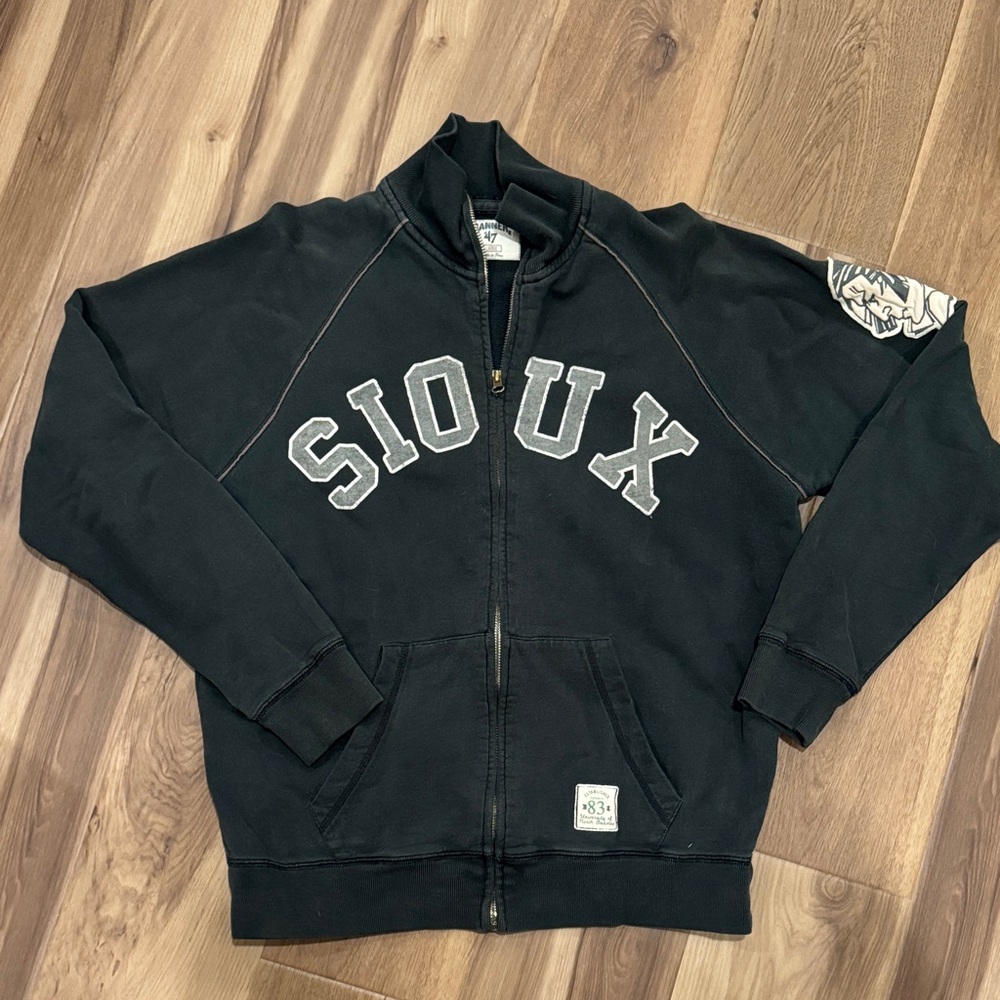 Distressed Black/Dark Grey Women’s Sioux Zip-Up Sweatshirt - size L